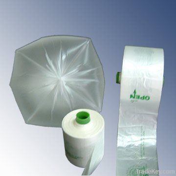 Star sealed bags on roll