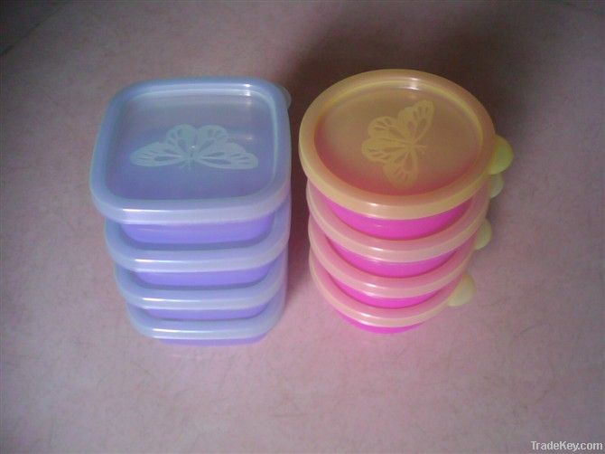 tiny plastic food storage box with butterfly lid