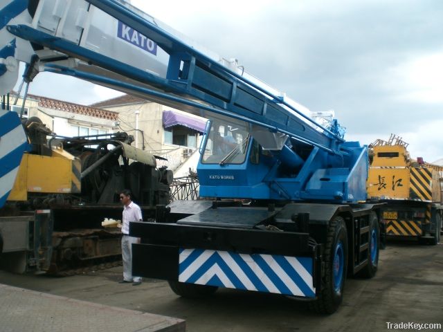 Rough Terrain Crane Kato 25t (Used)