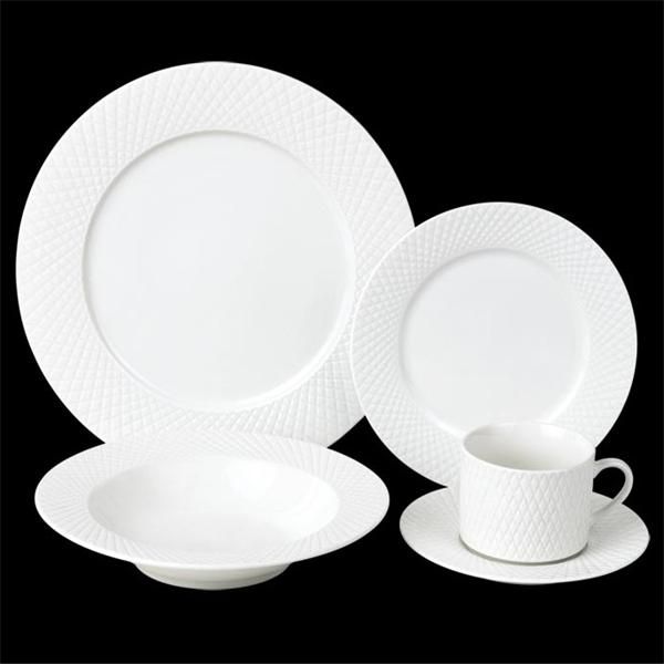 16pcs Fine Porcelain Embossed Dinner Set