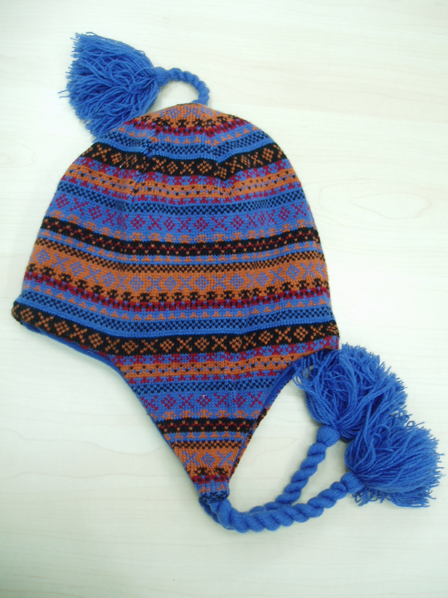peru hat and scarf