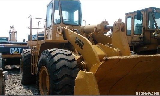 Caterpillar 966E loader