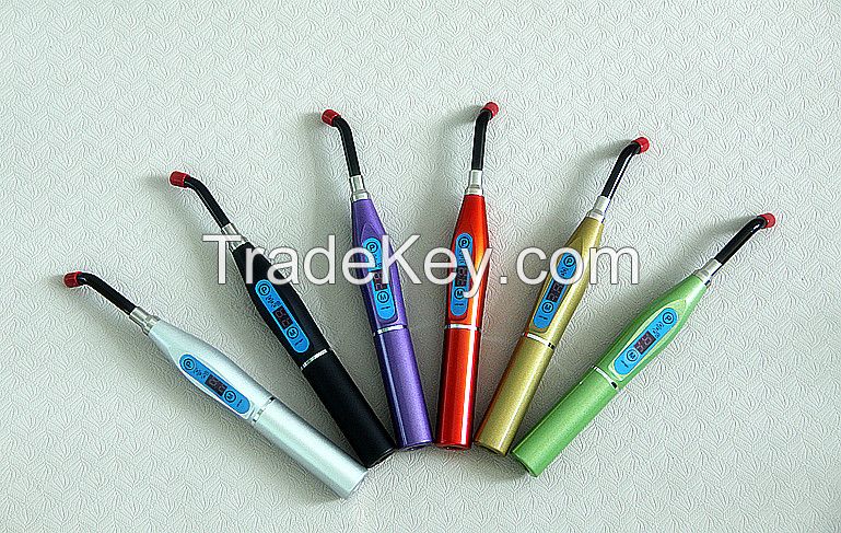 Dental light cure unit with Colourful Bionic Handle