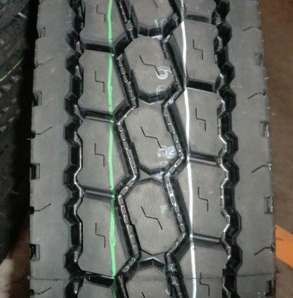 11R22.5 315/80R22.5 385/65R22.5 Truck Tire China