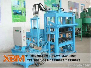 Automatic hydraulic brick making machine