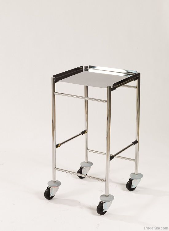 hospital trolley with folded and removable shelves
