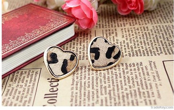 panther print earrings