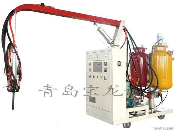 Low pressure foaming machine without cleaning