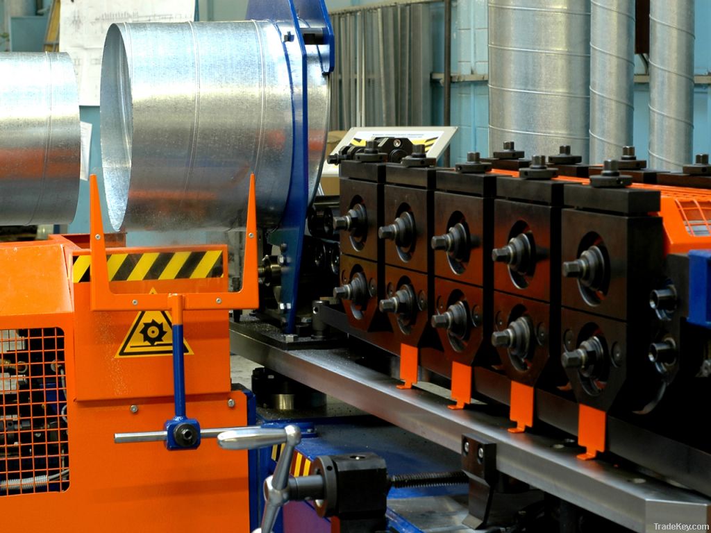 Automatic complex for manufacturing of spiral-folding pipes