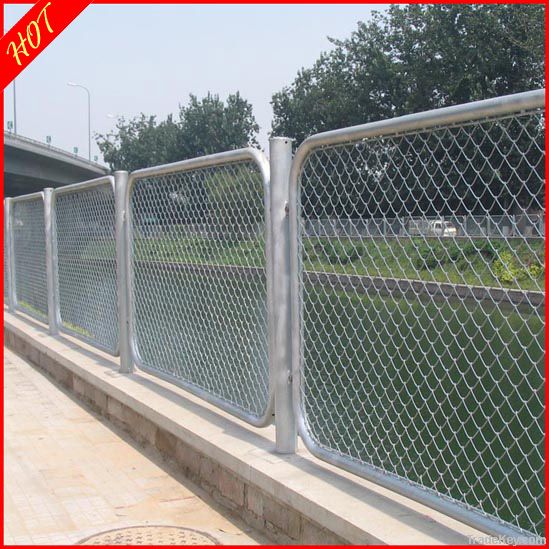 PVC or galvanized welded wire mesh fences(fencing) supplier