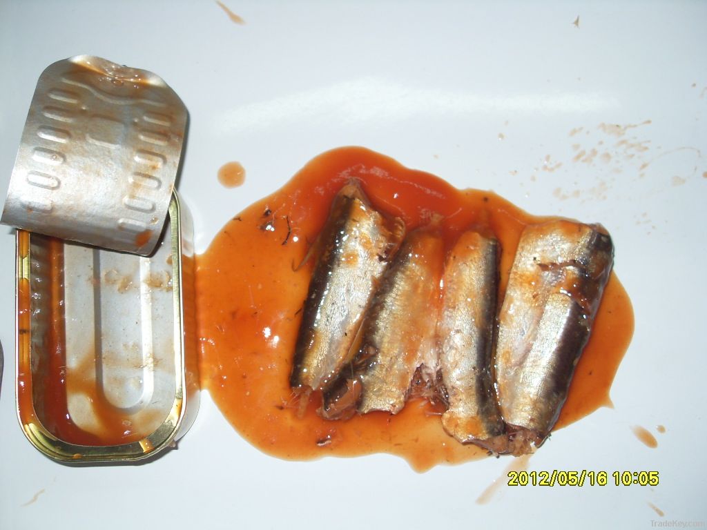 Chinese canned sardines in tomato sauce