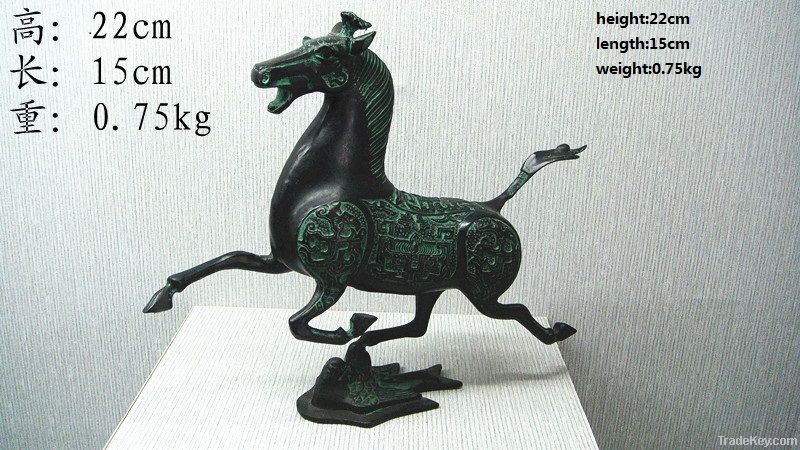 bronze antique imitation: Horse Treading on Swallow