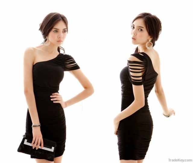 Single shoulder dress