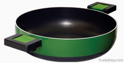 Deep wok with glass lid