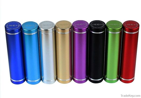 Hot sale mini lipstick universal portable power bank 2600mah