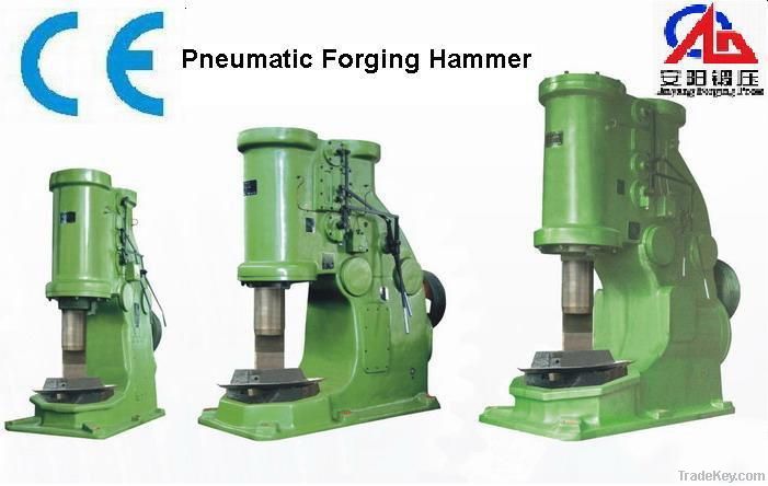 Pneumatic forging hammer