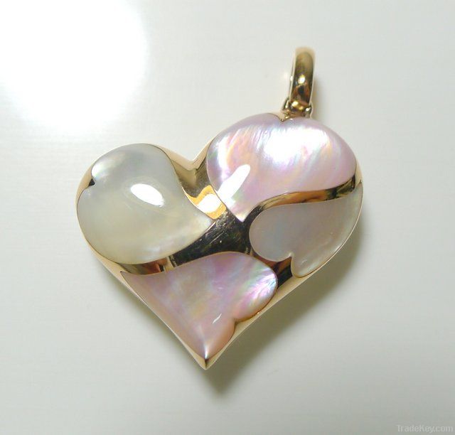 18k gold mother of pearl pendant
