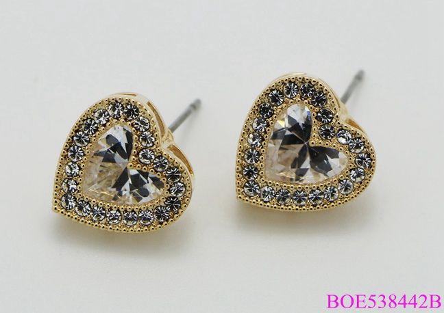 Beautiful Shiny Heart Shape Crystal Embedded Rhinestones Edge Stud Earrings