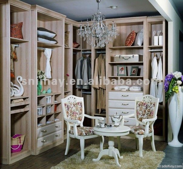 walk in closet