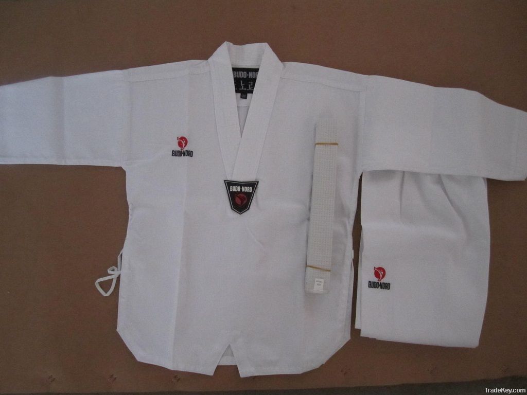 Taekwondo suit