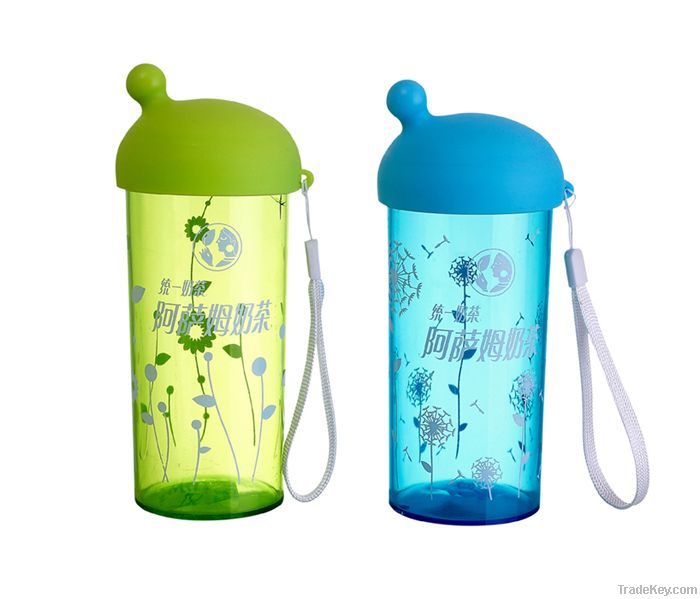 Fashionable plastic water bottle