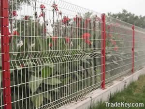 Welded mesh fence