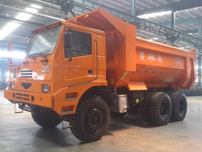 Off-road wide-body mining dump truck