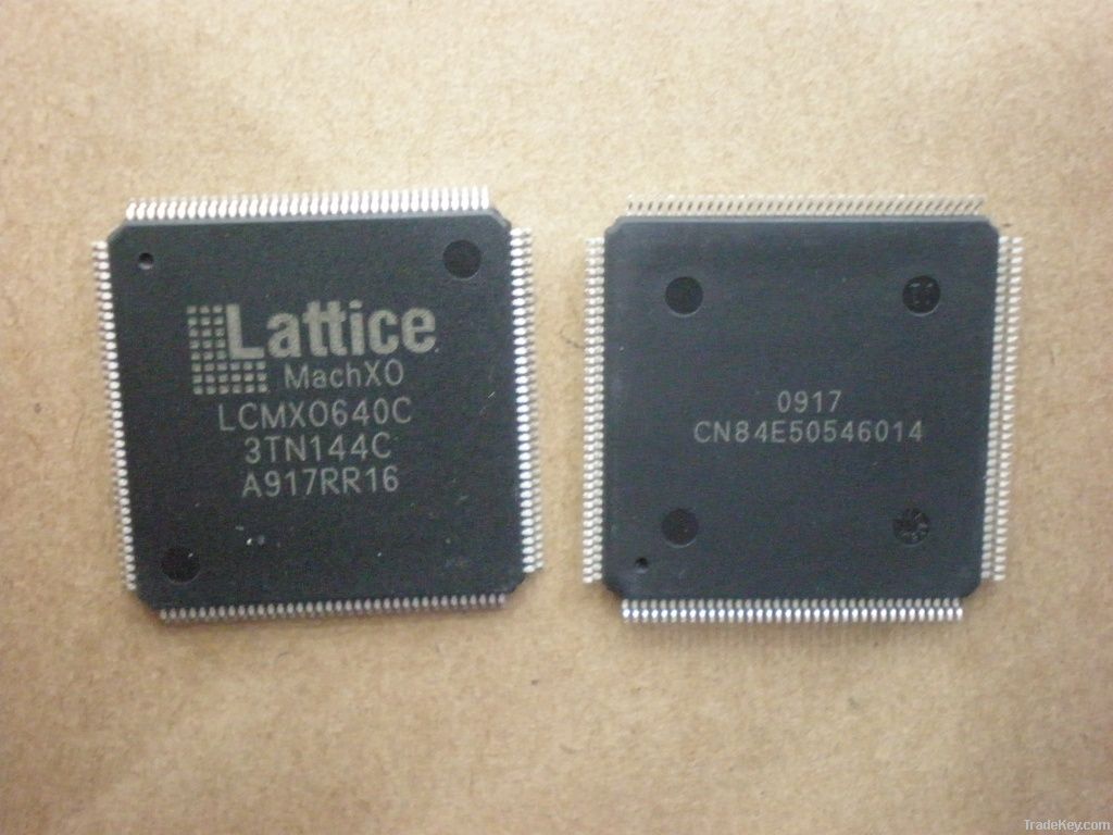 LCMXO640C-3TN144C