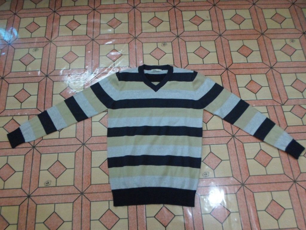 Mans Stripe V/Neck Long Sleeve Sweater