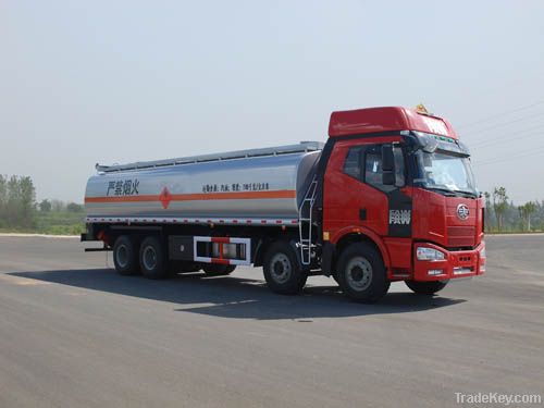 oil/fuel tank truck