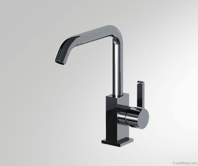 Single handle kitchen faucet mixer