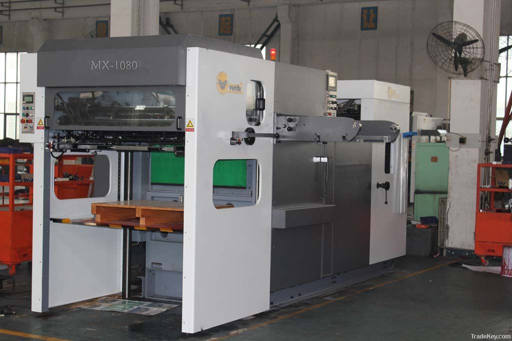 Automatic die-cutting and creasing machine