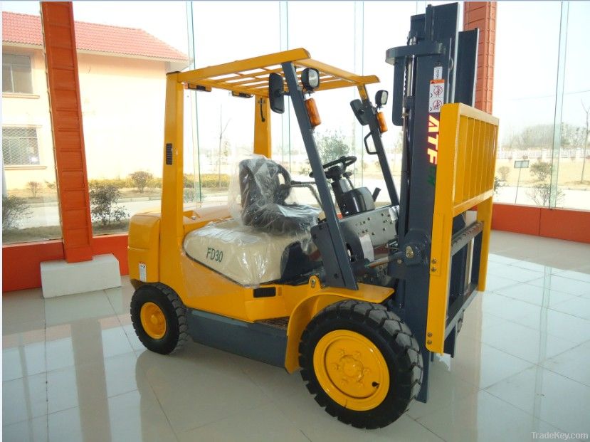 TCM type ATF FD30 diesel forklift