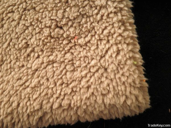 Polyester knitted fleece fabric