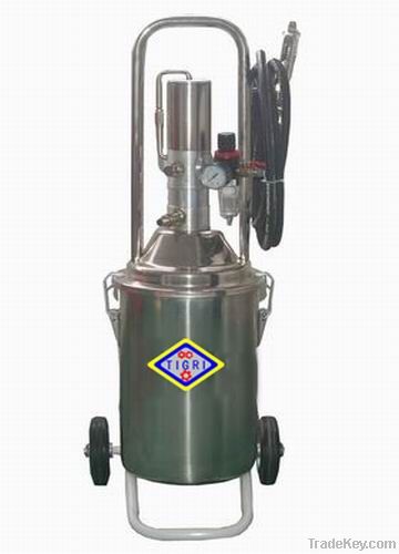 Grease lubricator with barrel 68313 air operated