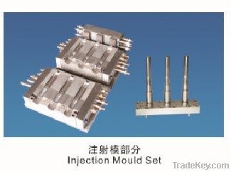 Injection blowing mould