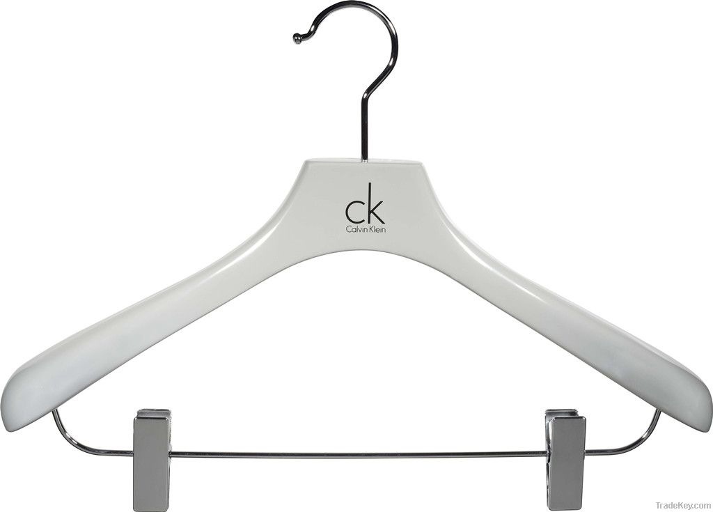 F04 Luxury wooden clothes hangers