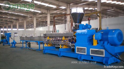 Color masterbatch twin screw granulating extruder