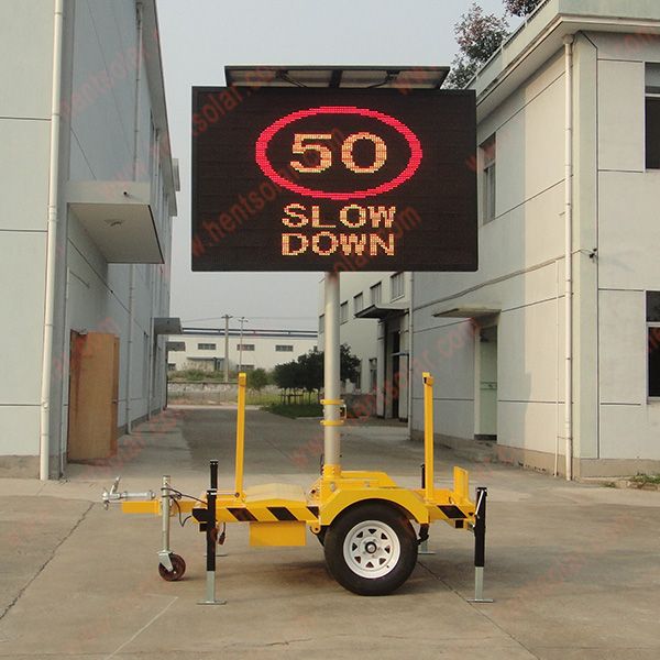 Solar LED VMS Trailer