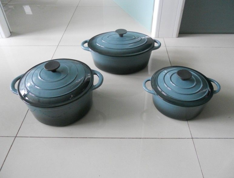 Cast Iron Casserole Dish