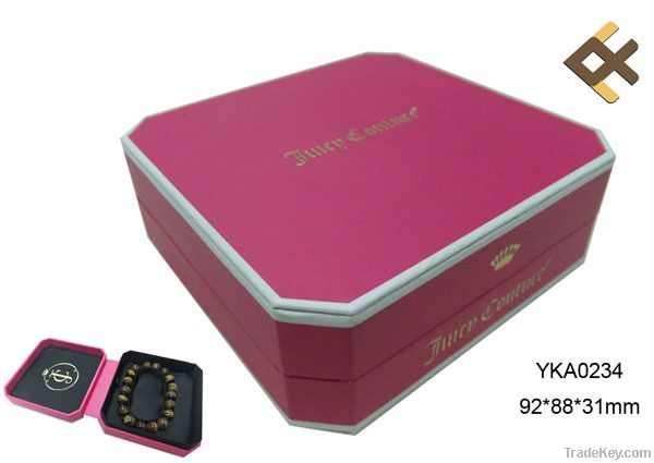 Newly designed cute pink folding plastic bracelet box