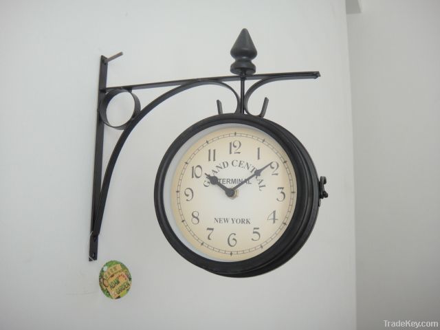 kensington station solar clock