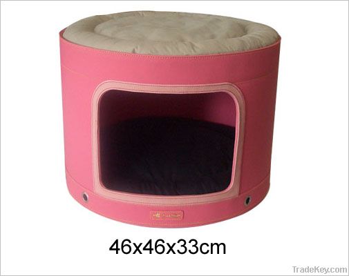 Pet bed with two storeys