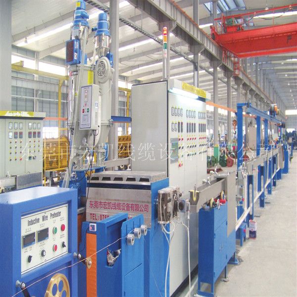 Sheath wire and electric wire extruder