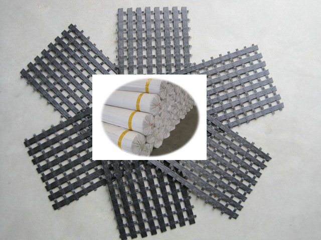 Polyester geogrid