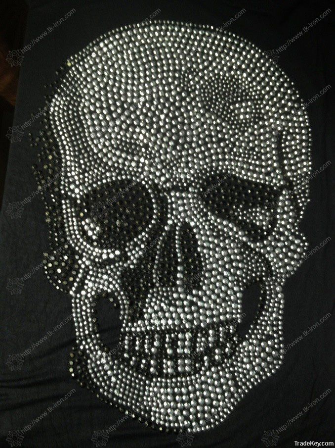 New design skull iron on motif
