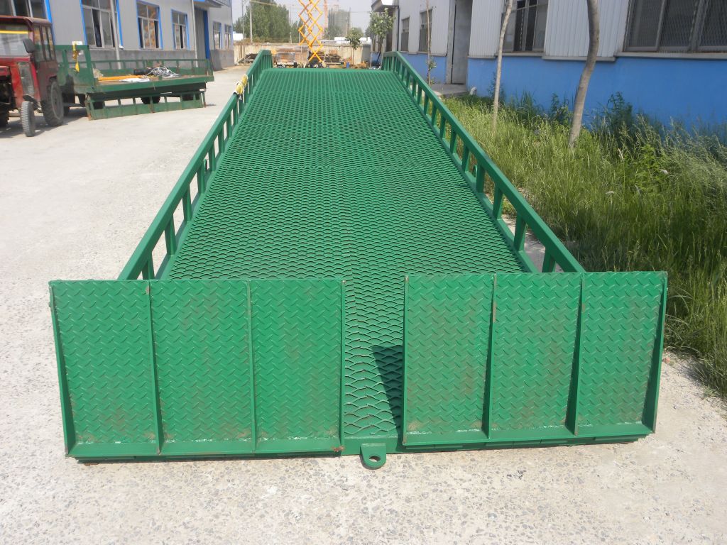 12 Tons Hydraulic Mobile Loading Ramps
