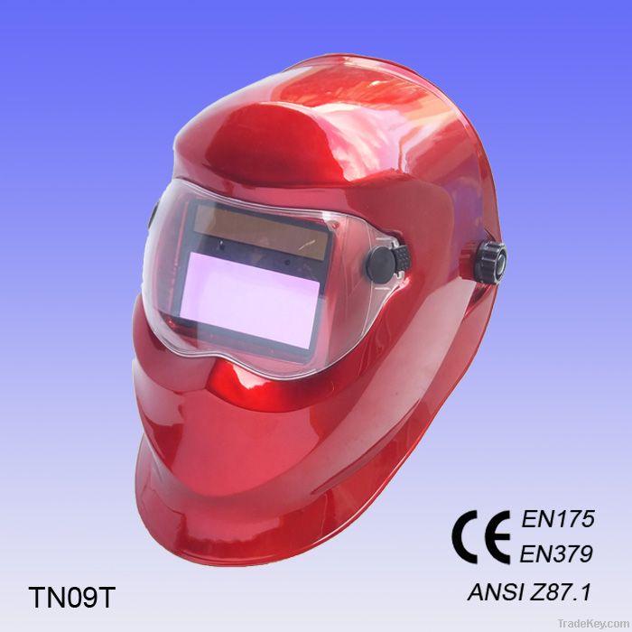 Auto darkening welding helmet