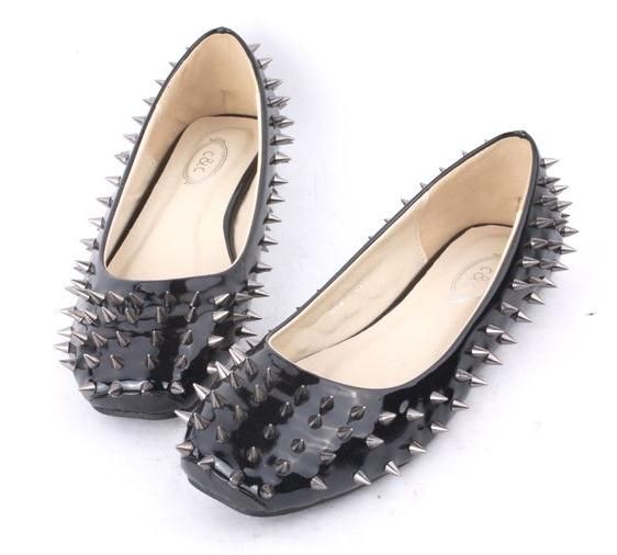 Woman Patent Leather Spike Shoes Apricot Black Color Hedgehog Rivets S