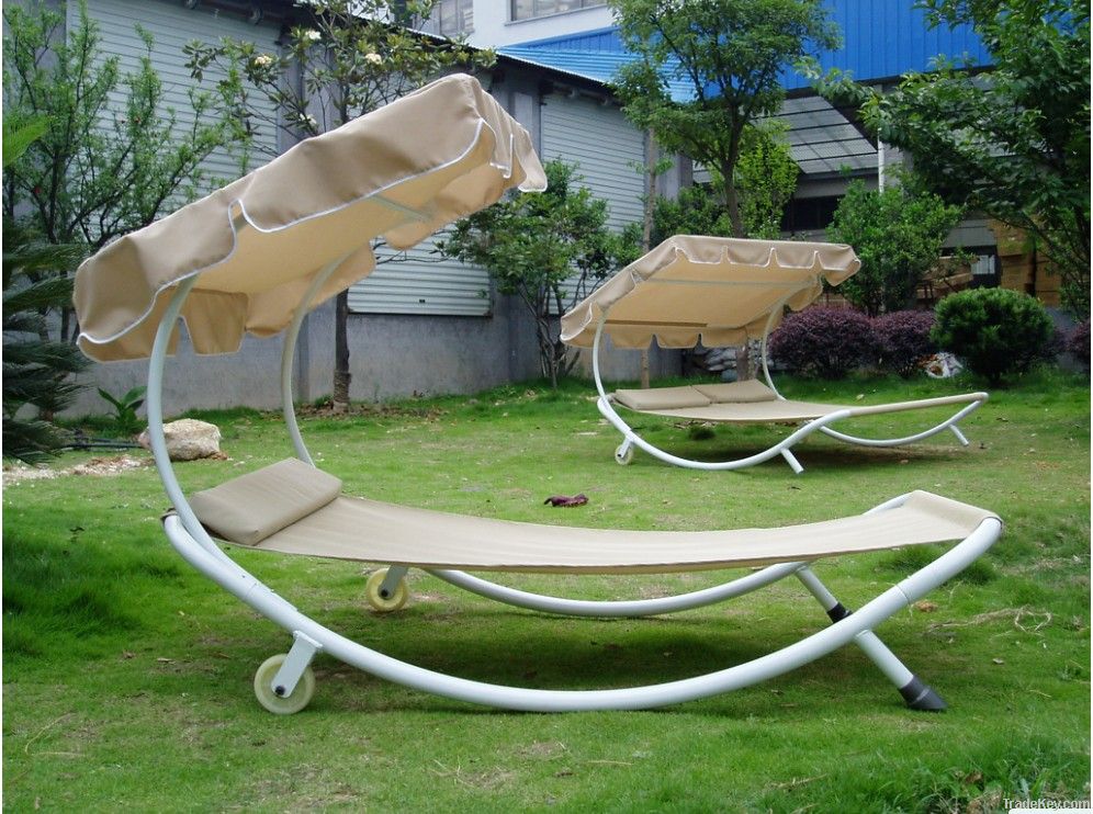 Outdoor sun lounger